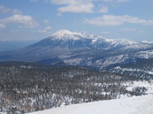 岩手山の形は盛岡から見る形と丁度逆となる。