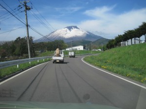 快晴の中岩手山に見守られながら快走！