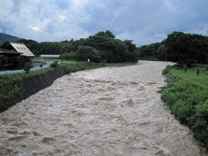 今年一番の濁流。松川が「魔地川」に！