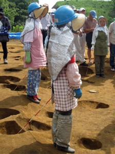 オバちゃんたちの正装、屋外作業のさまざまな知恵が