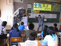 NHKの「課外授業－ようこそ先輩」方式で小田ひで次も授業